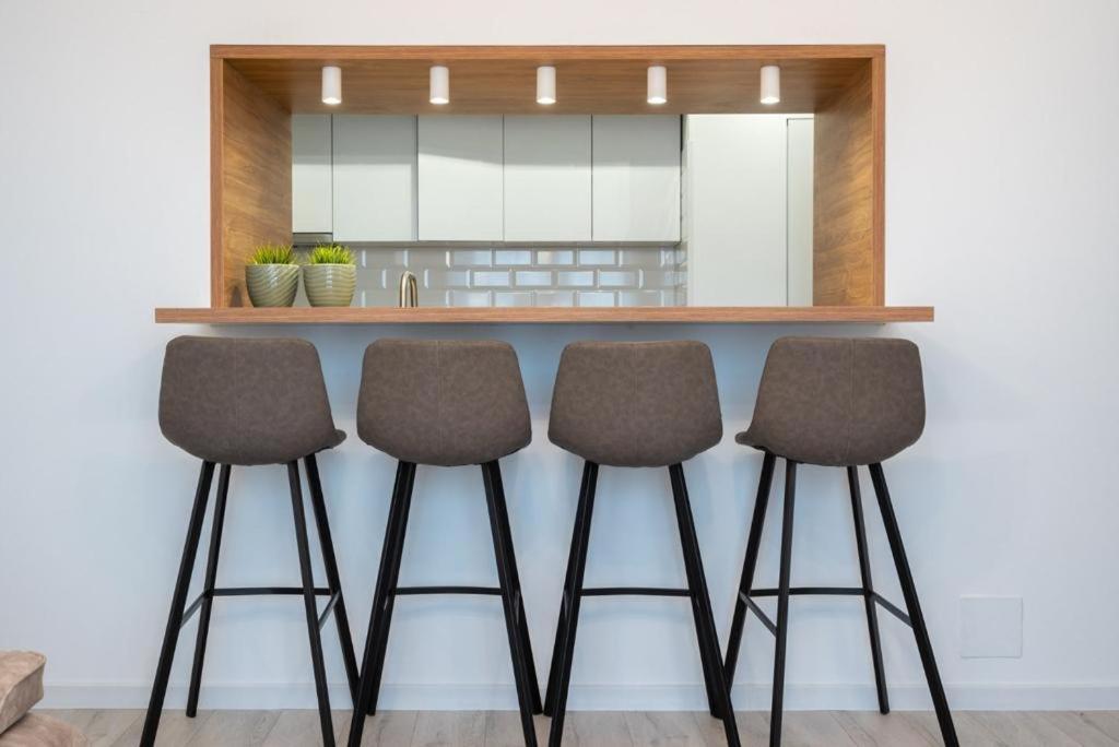 Piata Romana, Two Bedrooms Apartment บูคาเรสต์ ภายนอก รูปภาพ