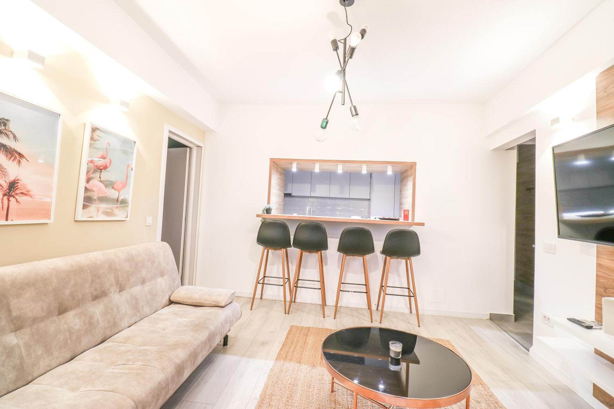 Piata Romana, Two Bedrooms Apartment บูคาเรสต์ ภายนอก รูปภาพ