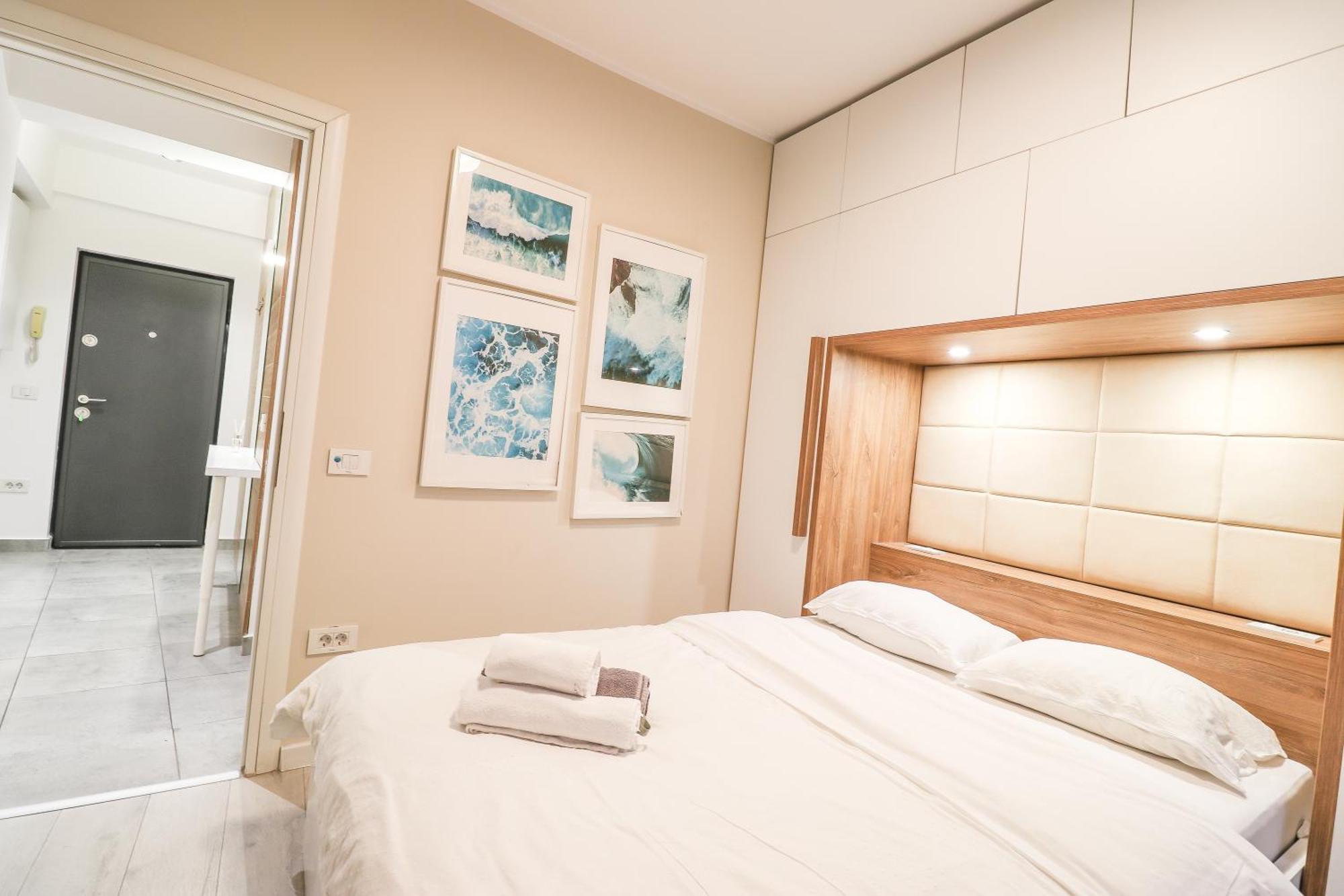 Piata Romana, Two Bedrooms Apartment บูคาเรสต์ ภายนอก รูปภาพ
